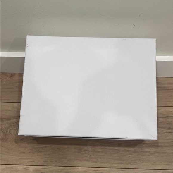 ALEXANDER MCQUEEN Shoe Box, Embossed Tissue, 2 Dust Bags, Heel Replacement Tips - Picture 3 of 12